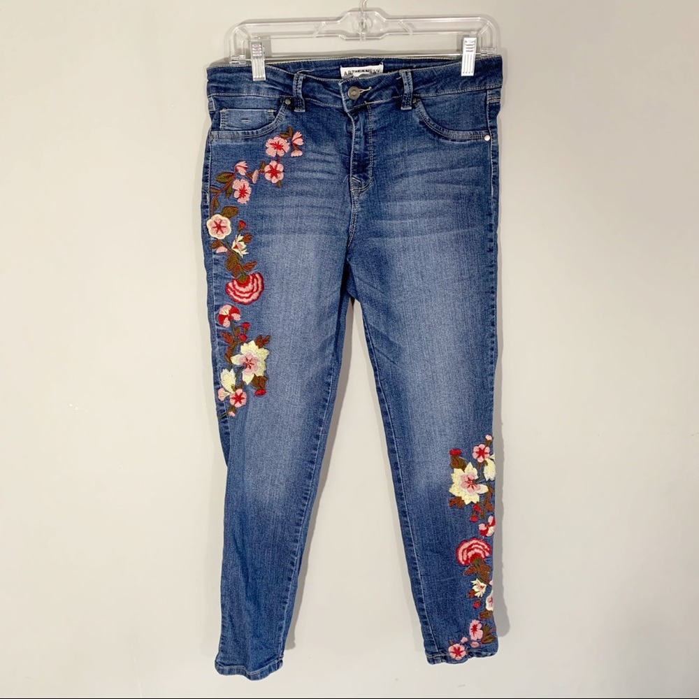 Artisan NY Size 10 29”x29” Women’s Jeans